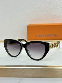 Picture of Louis Vuitton Sunglasses _SKUfw76770156fw